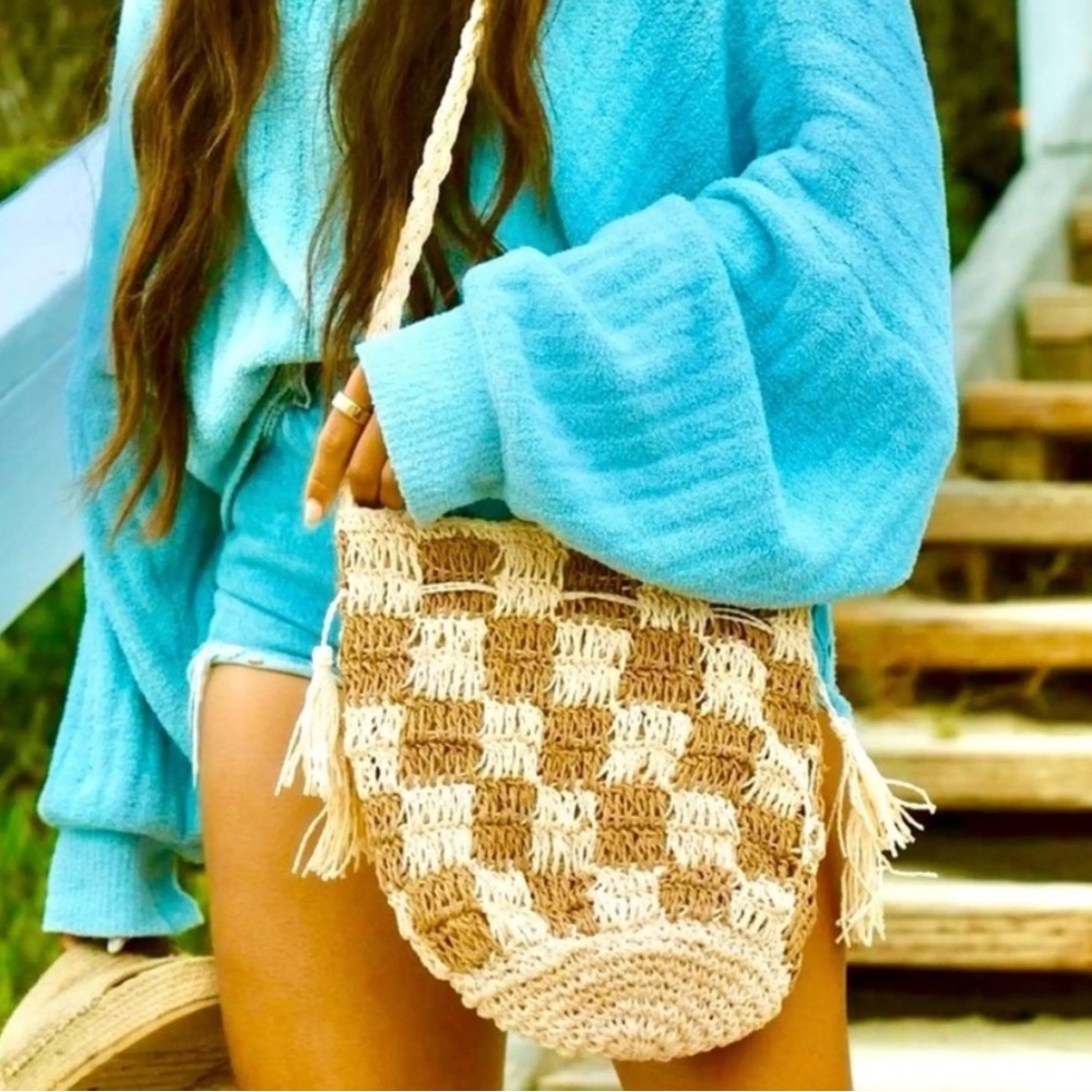 NEW NWT lu & elle sundrift tassle checkered bucket bag crossbody wicker beach